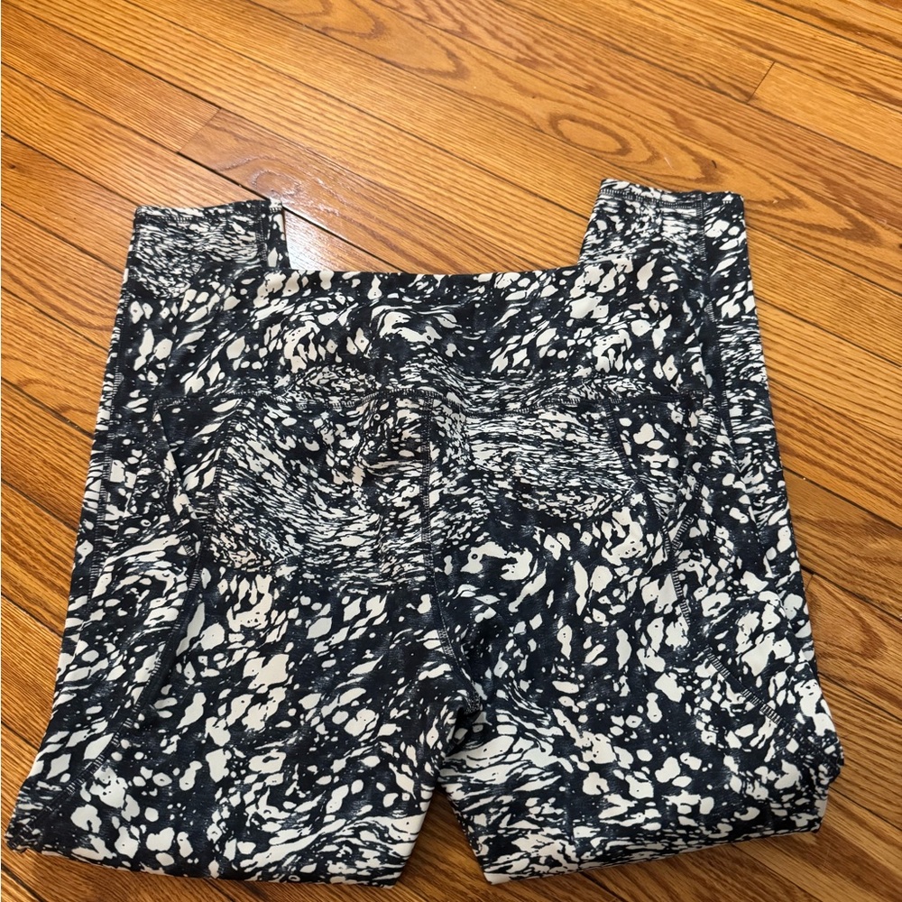 Move Theory Women’s Navy & White Athletic Apparel Set - Picture 6 of 8